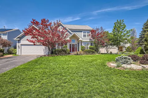 3012 Liberty Ln, Lindenhurst, IL 60046
