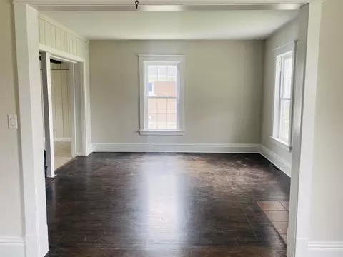 33 Wilcox Ave, Elgin, IL 60123 photo 3