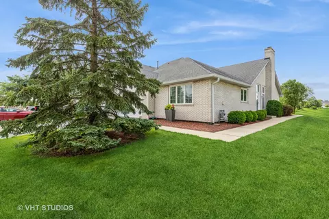 8907 Mallard Rd, Tinley Park, IL 60487