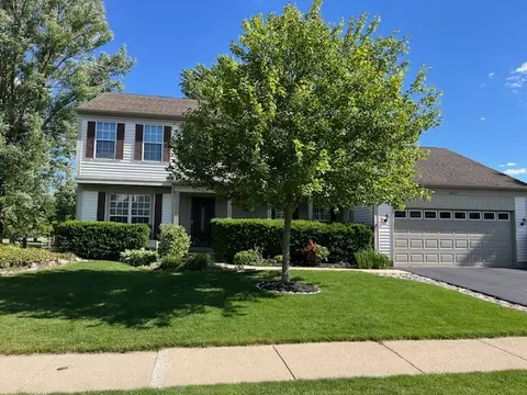 847 Burning Trl, Carol Stream, IL 60188