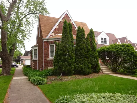 6736 W Schreiber Ave, Chicago, IL 60631