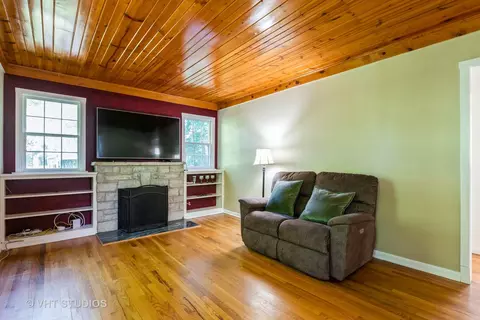 Living - 1309 Geringer Rd, Algonquin, IL 60102 photo 1 of 1