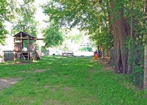 Exterior - 1309 Geringer Rd, Algonquin, IL 60102 photo 5 of 9