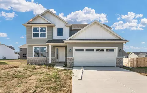 407 Red Bud Dr, Mahomet, IL 61853