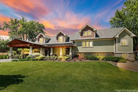 3110 Glenway Dr, Northbrook, IL 60062