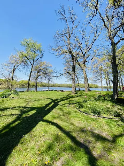 Exterior - 2 Elmwood Dr, Kankakee, IL 60901 photo 5 of 6