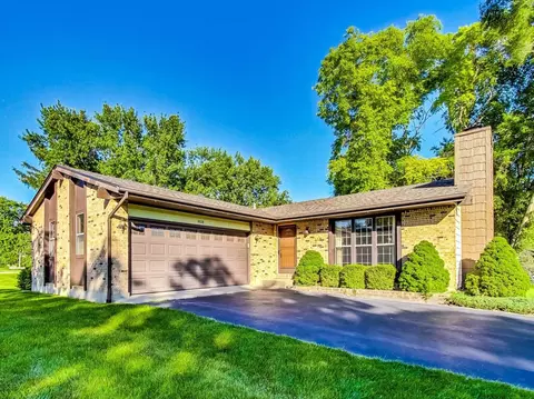 4618 William St, Johnsburg, IL 60051 photo 2