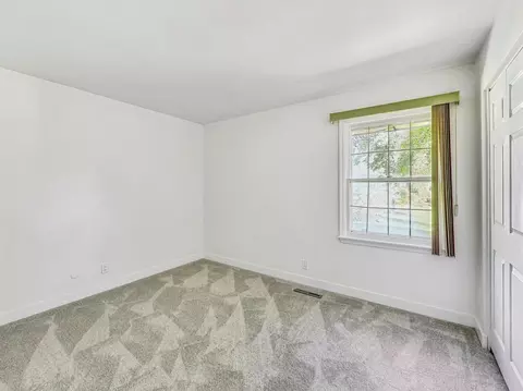 4618 William St, Johnsburg, IL 60051 photo 17