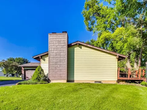 4618 William St, Johnsburg, IL 60051 photo 3