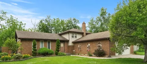 10041 W 151st St, Orland Park, IL 60462