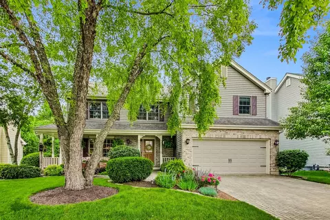 39 W661 Howard Sq, Geneva, IL 60134
