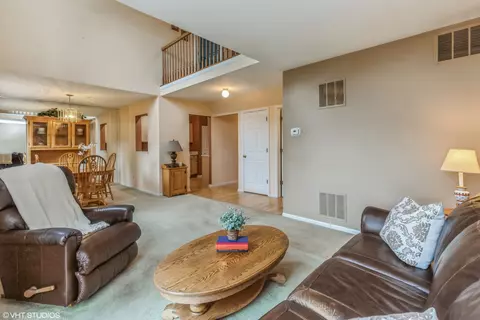 44 Lancaster Cir, Gurnee, IL 60031 photo 7