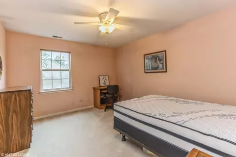 44 Lancaster Cir, Gurnee, IL 60031 photo 12