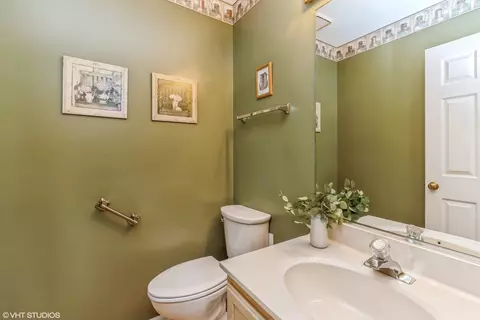 44 Lancaster Cir, Gurnee, IL 60031 photo 9
