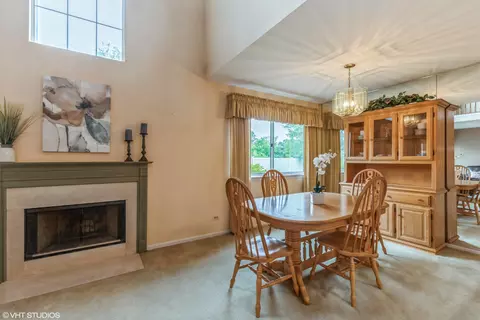 44 Lancaster Cir, Gurnee, IL 60031 photo 8