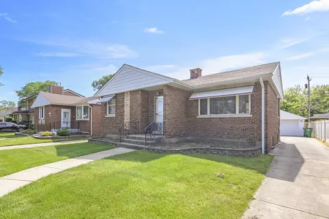 2310 Sunnyside Ave, Westchester, IL 60154