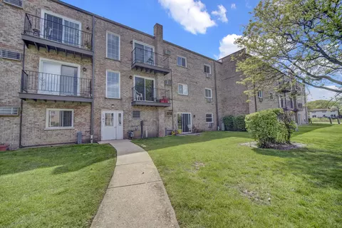 167 Elk St #167, Carol Stream, IL 60188