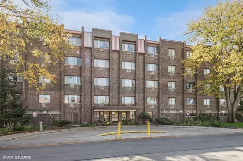 8455 W Leland Ave #113, Chicago, IL 60656
