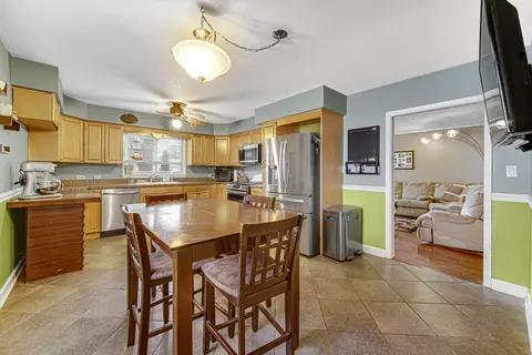 206 N Crest Ave, Bartlett, IL 60103 photo 9