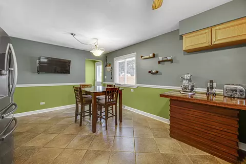 206 N Crest Ave, Bartlett, IL 60103 photo 12