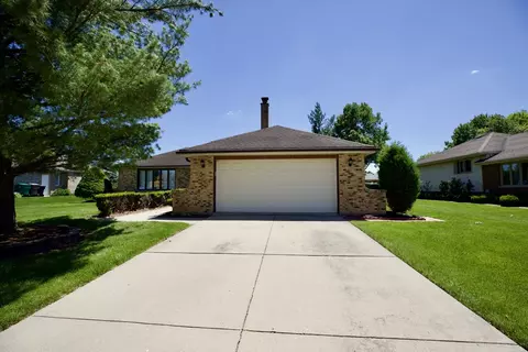 8809 Thistlewood Ln, Orland Park, IL 60462