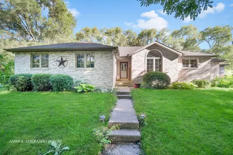 3800 N Dwight Rd, Morris, IL 60450