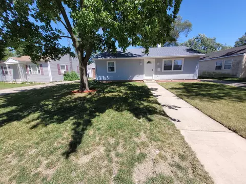 736 N Webster Cir W, Kankakee, IL 60901 photo 2