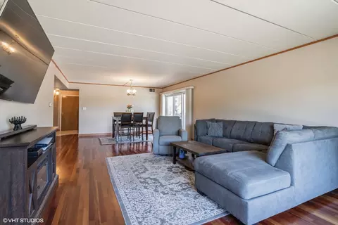 900 S Des Plaines River Rd #2C, Des Plaines, IL 60016 photo 5