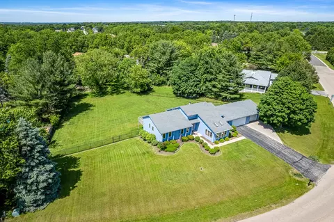 5976 Targee Trl, Roscoe, IL 61073