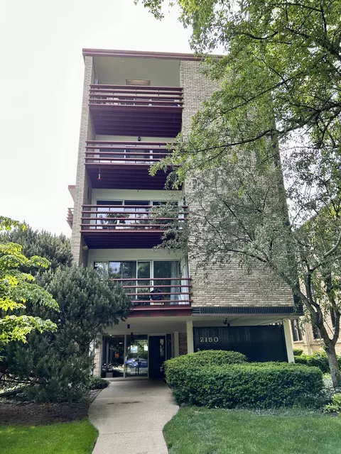 2150 Sherman Ave #4C, Evanston, IL 60201