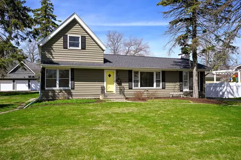 772 Prairie Ave, Glen Ellyn, IL 60137