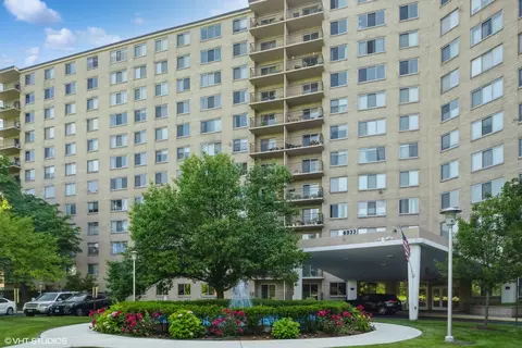 6933 N Kedzie Ave #1013, Chicago, IL 60645