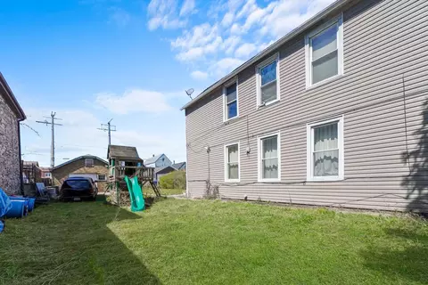 Exterior - 4250 S California Ave, Chicago, IL 60632 photo 3 of 6