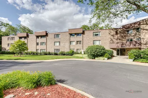 2600 Brookwood Way #309, Rolling Meadows, IL 60008