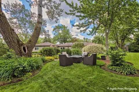 440 E Bluebonnet Ln, Hoffman Estates, IL 60169 photo 18