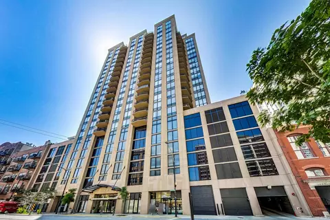 435 W Erie St #1203, Chicago, IL 60654