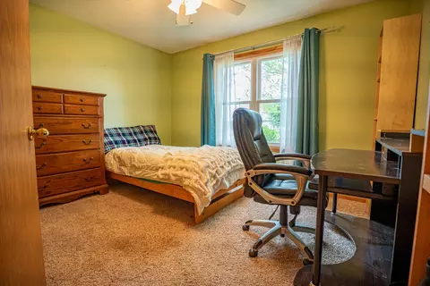 Bedroom - 621 Willow Bend Dr, Davis Junction, IL 61020 photo 4 of 5