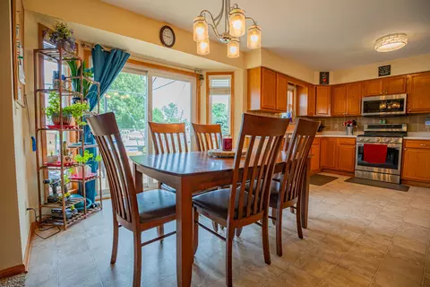 Dining - 621 Willow Bend Dr, Davis Junction, IL 61020 photo 1 of 2
