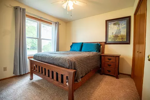 Bedroom - 621 Willow Bend Dr, Davis Junction, IL 61020 photo 2 of 5