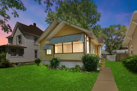 860 S Myrtle Ave, Kankakee, IL 60901