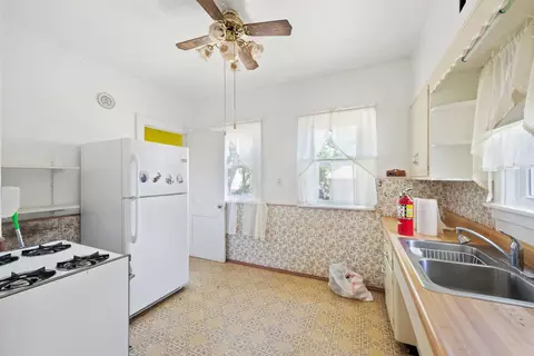 860 S Myrtle Ave, Kankakee, IL 60901 photo 11