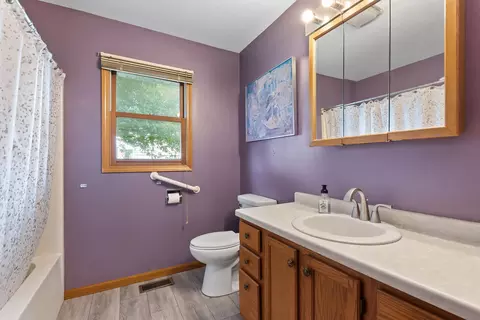 Bath - 3021 Lowe Rd, Kankakee, IL 60901 photo 1 of 1