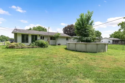 Exterior - 3021 Lowe Rd, Kankakee, IL 60901 photo 3 of 4