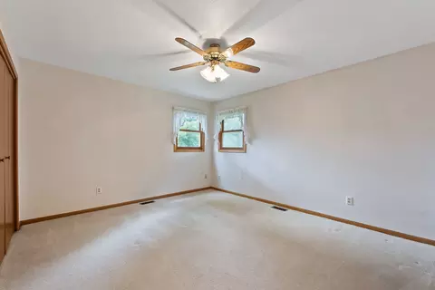 Bedroom - 3021 Lowe Rd, Kankakee, IL 60901 photo 2 of 2