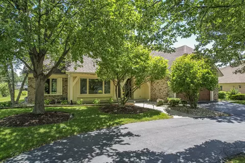 8349 S Park Ave, Burr Ridge, IL 60527