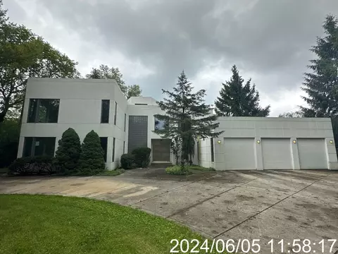 55 Winona Rd, Highland Park, IL 60035