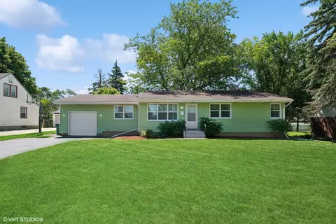 Exterior - 923 E 7th St, Lockport, IL 60441 photo 2 of 3