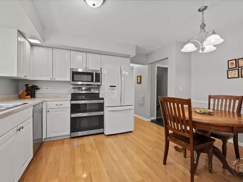 Kitchen - 512 E 14th Ave, Naperville, IL 60563 photo 1 of 2