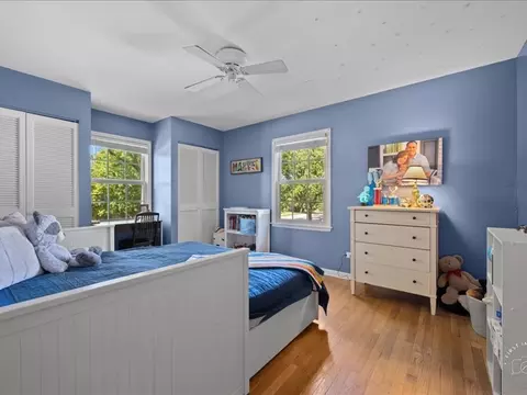 Bedroom - 512 E 14th Ave, Naperville, IL 60563 photo 2 of 3