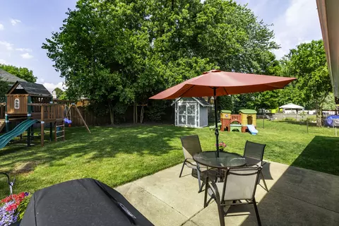 124 Thackeray Dr, Bolingbrook, IL 60440 photo 41